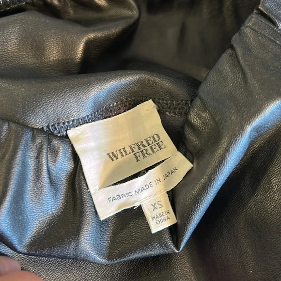 Wilfred Free Daria Legging in Black Faux Leather - Picture 4 of 7